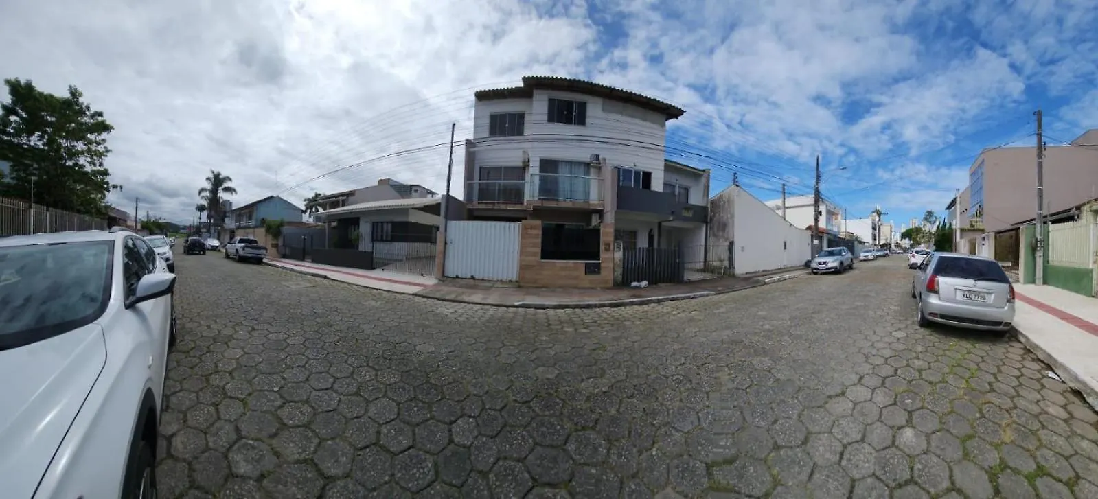 Casa Proxima A Praia Com Piscina! Balneário Camboriú Brazília